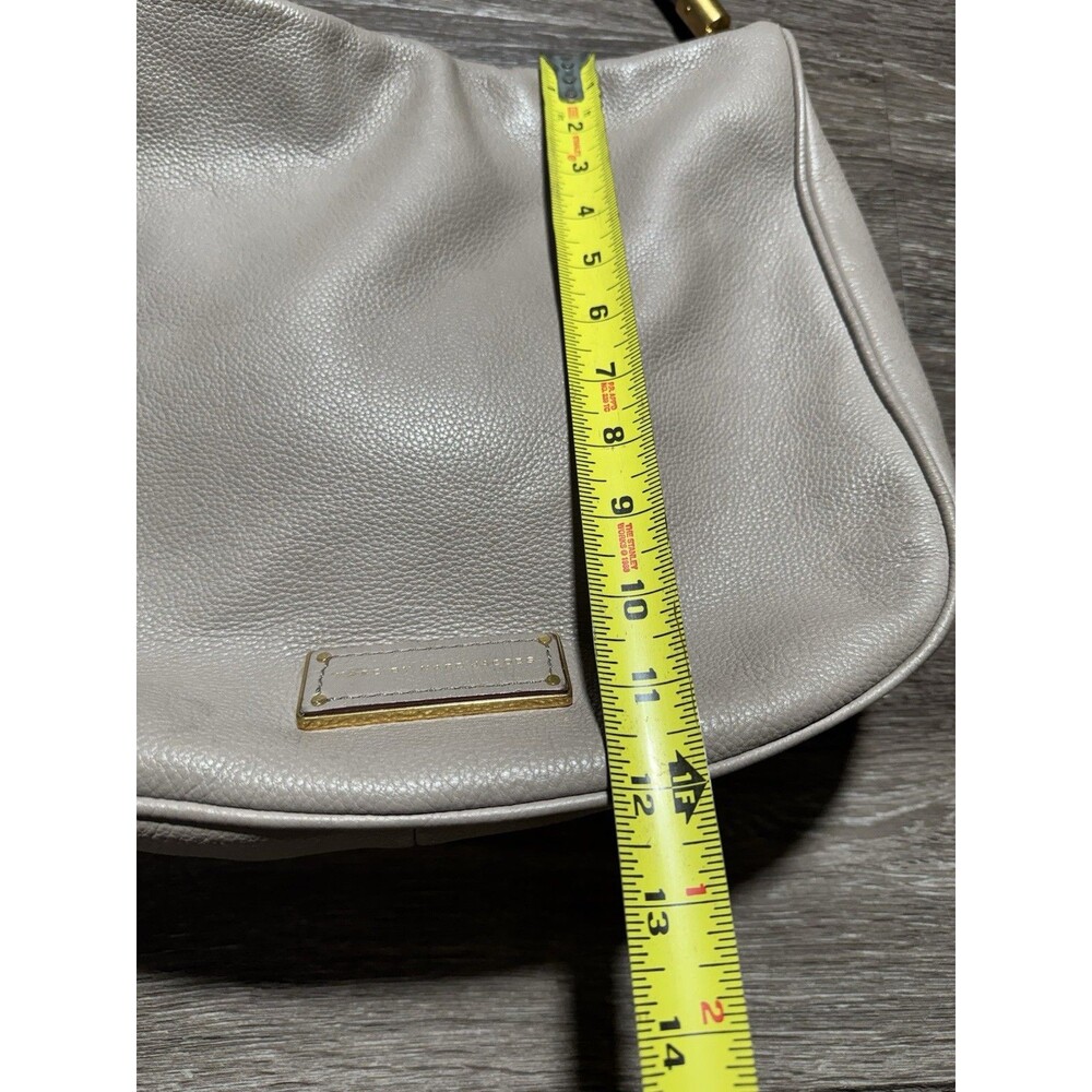MARC by Marc Jacobs Too Hot to Handle Convertible Crossbody Hobo Bag - Picture 4 of 13